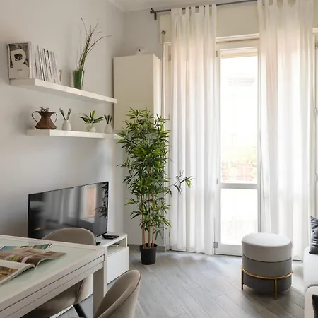 Adorable Centre, 2 Bd, 4 Guests Apartment *