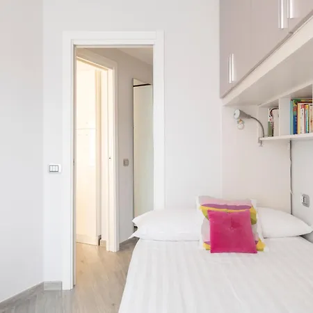 Adorable Centre, 2 Bd, 4 Guests Milan