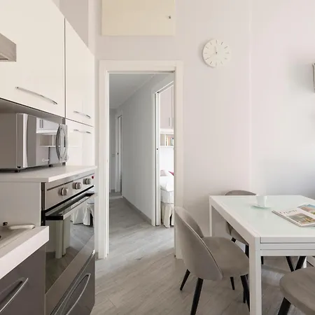 Adorable Centre, 2 Bd, 4 Guests Apartment
