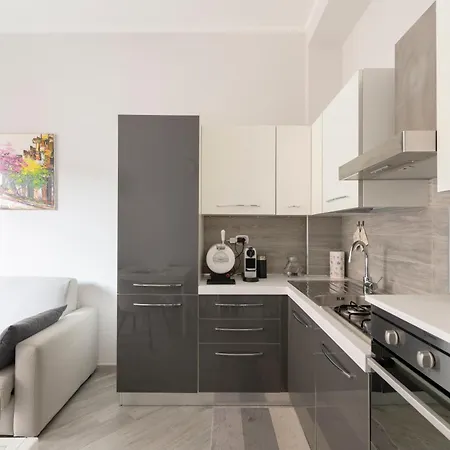 Adorable Centre, 2 Bd, 4 Guests * ميلان